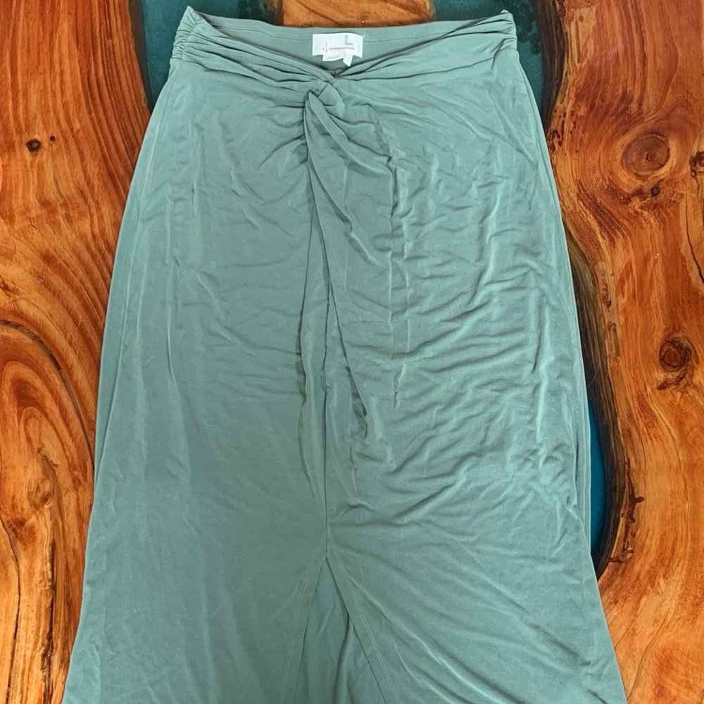 Anthropologie Green Twist Front Junie Midi Skirt in size Large